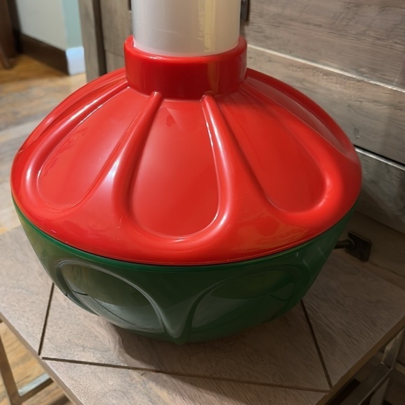 NEW Mr. Christmas 24" Decorative Outdoor COLOR MORPHING Blow Mold Bubble Light - Picture 8 of 10